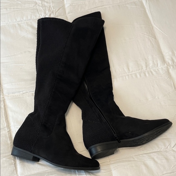 Shoes - Elegant Black Knee-High Women's Boots -zip up - wide calf